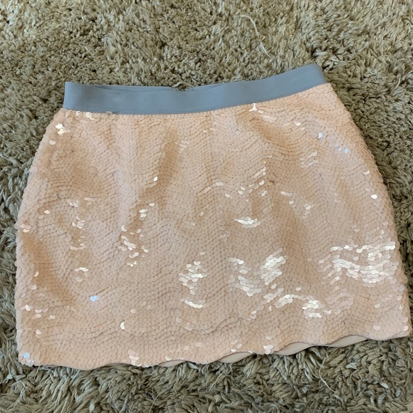 BCBG MaxAzria Peach Sequin Mini Skirt. - Picture 3 of 5